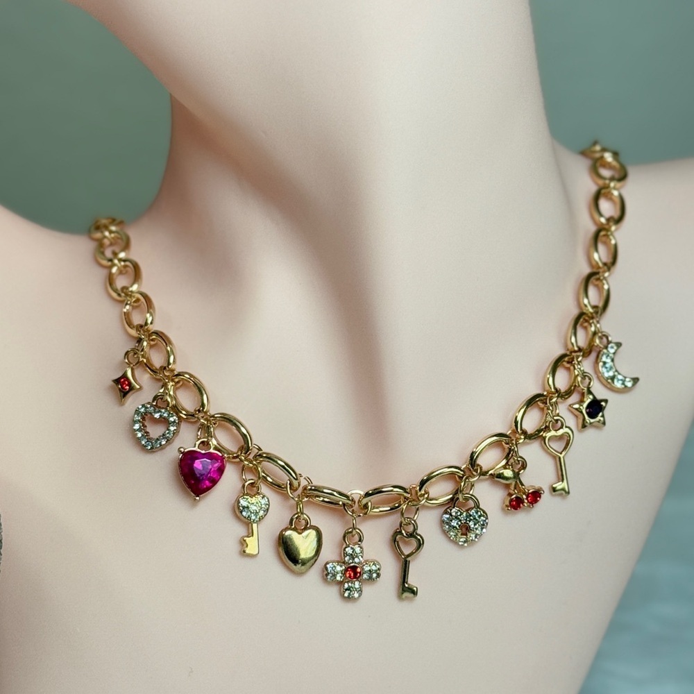 Chic Gold Necklace with Charms